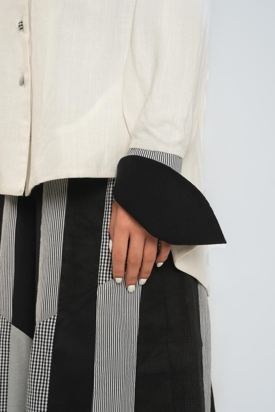 #7 Black and White Shirt