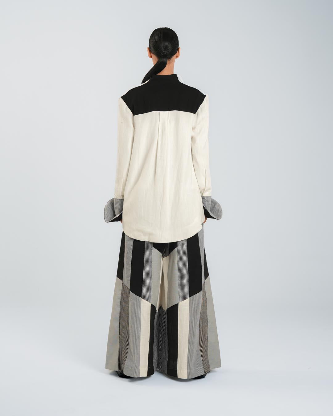 #7 Black and White Shirt