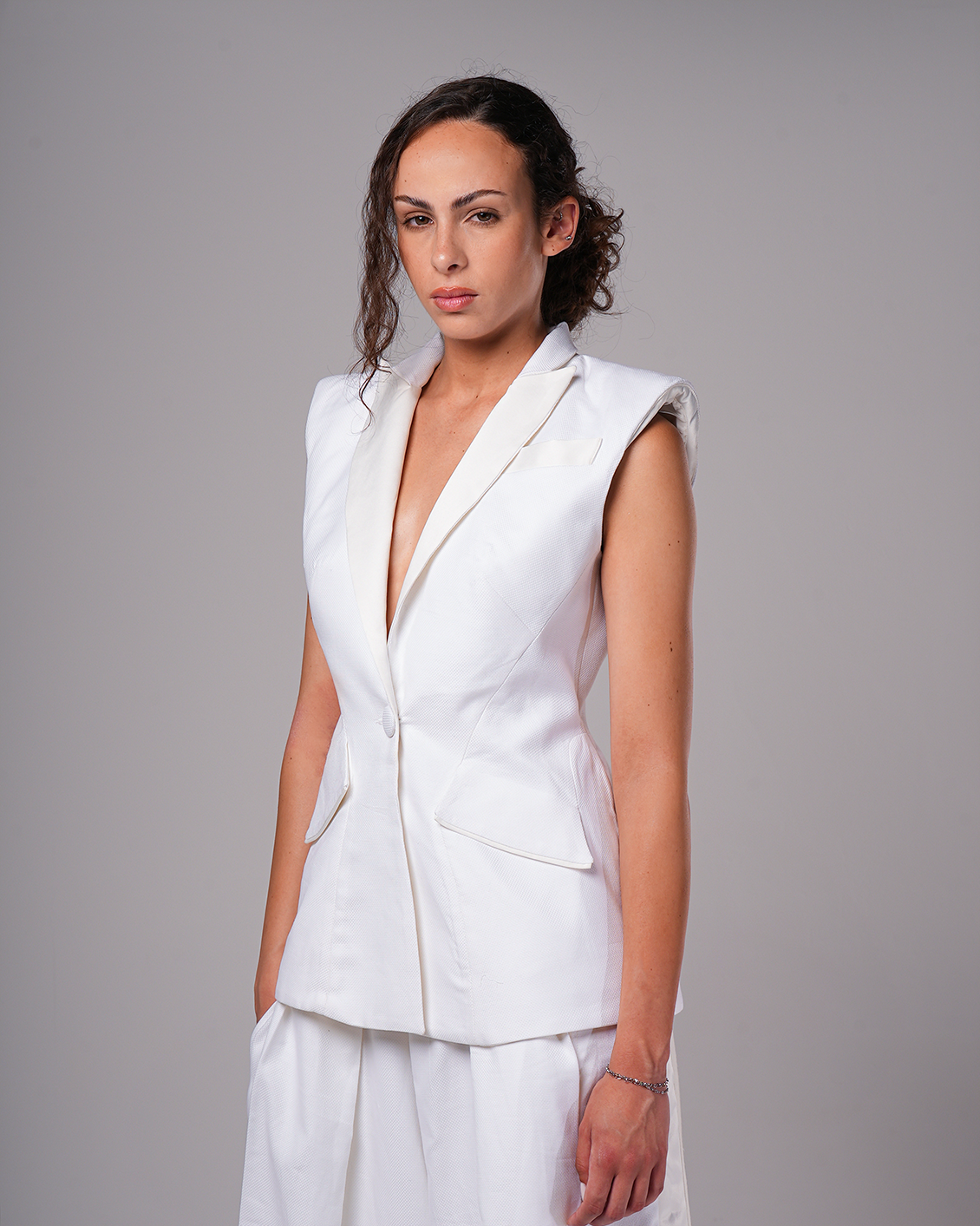 #14 Hourglass Vest