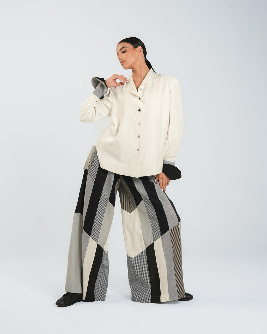 #7 Black and White Shirt