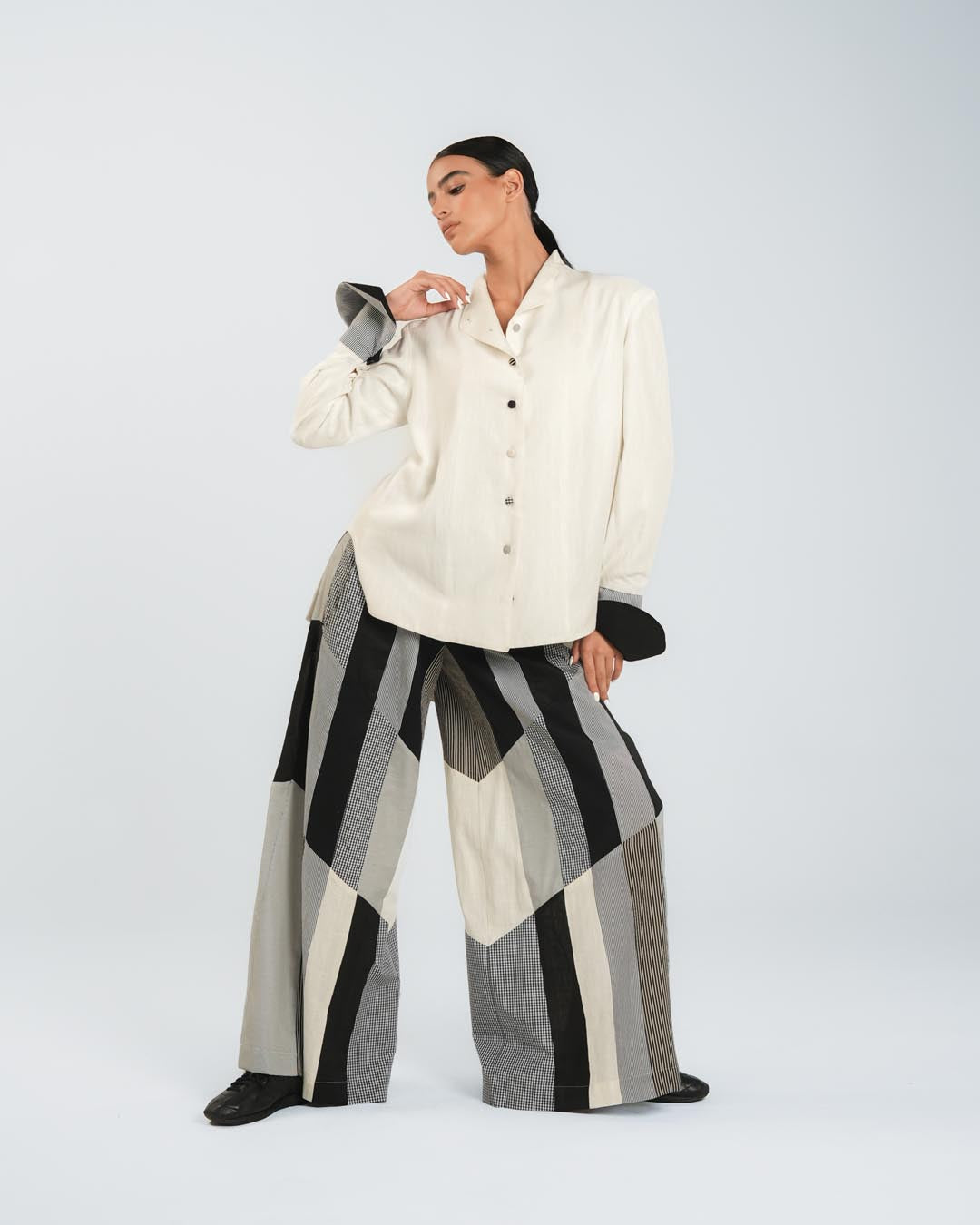 #7 Black and White Shirt