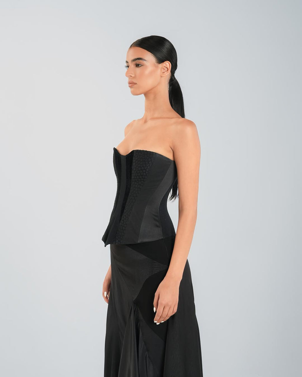 Noir Contour Corset