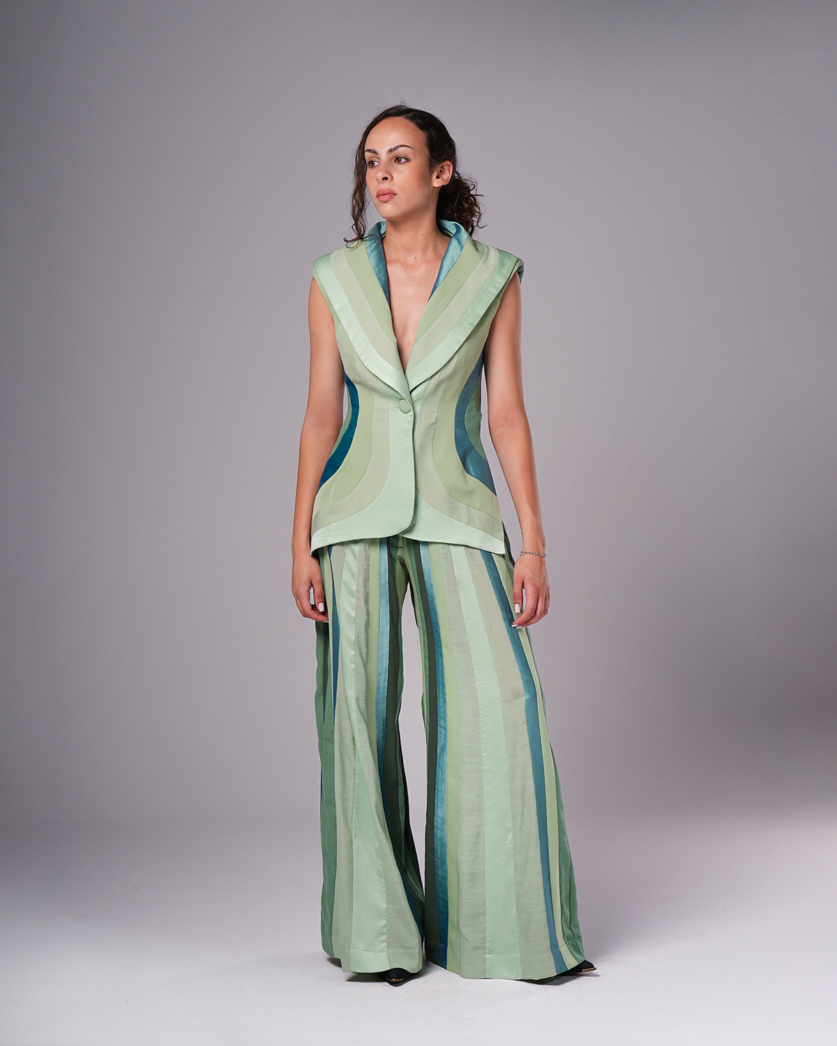 TEAL PANELLED VEST