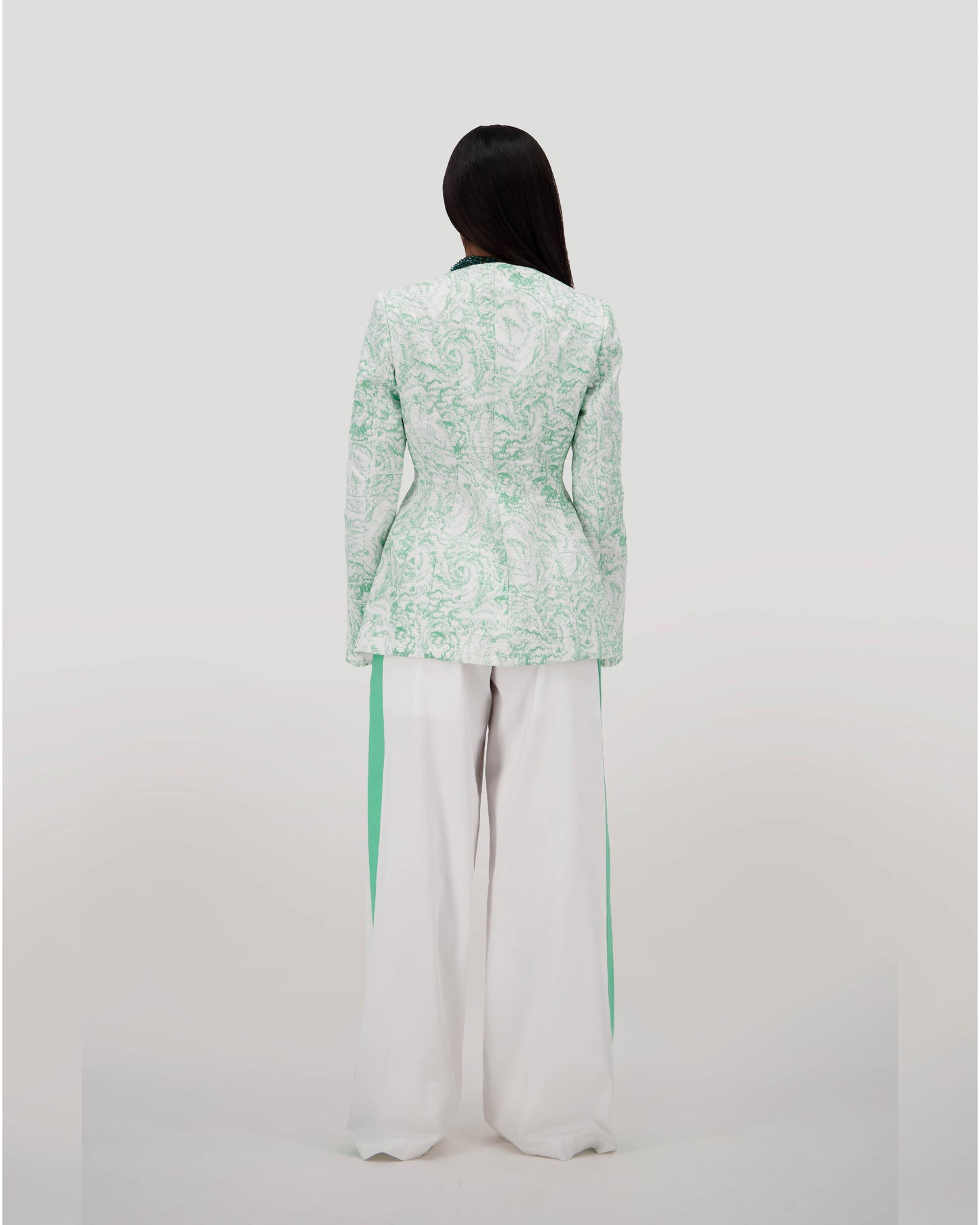 The Amira Set