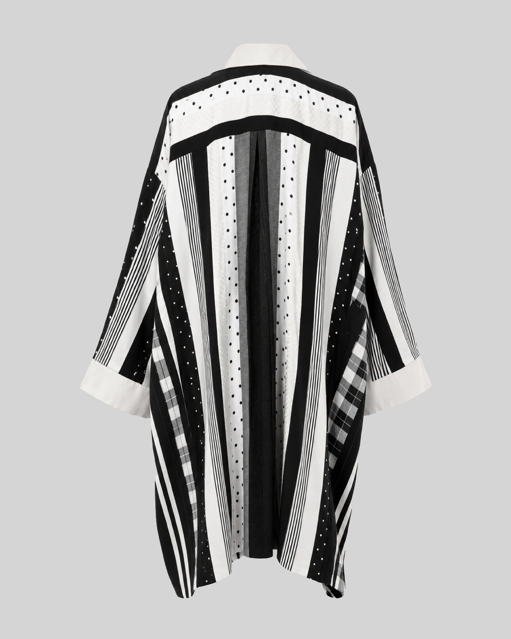 The Hanuma B/W Kimono