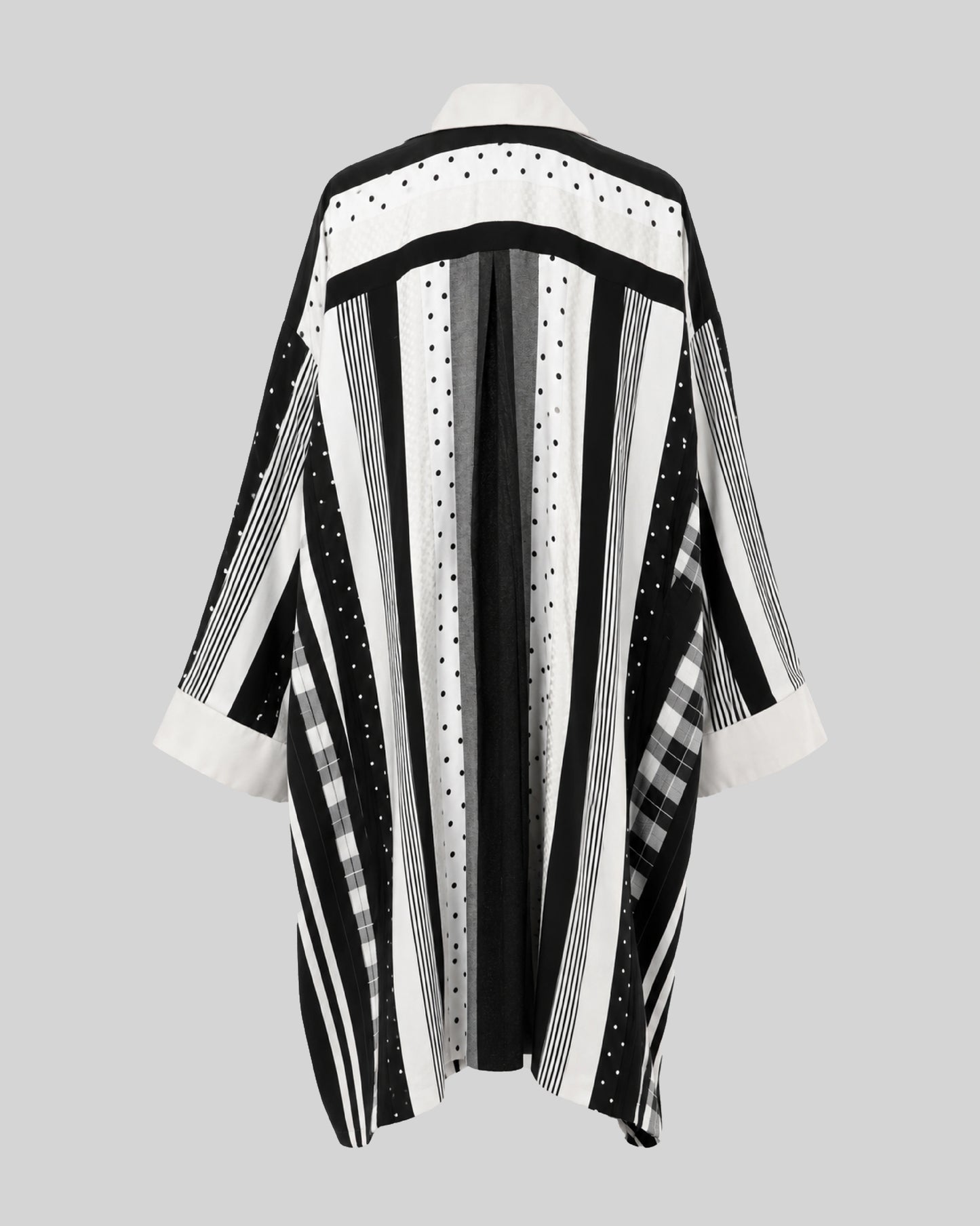 The Hanuma B/W Kimono