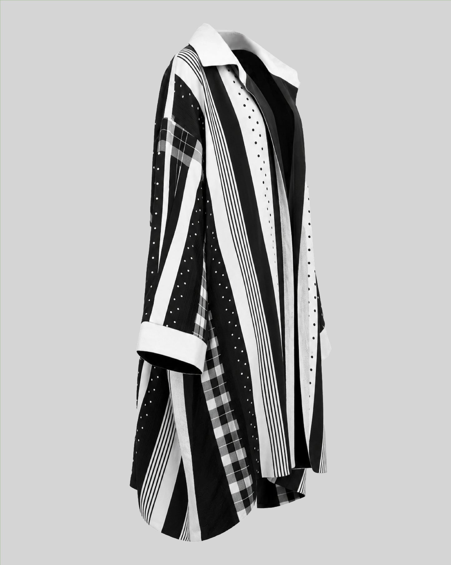 The Hanuma B/W Kimono
